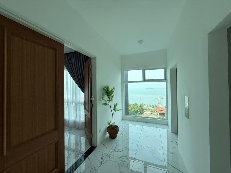 Kondominium untuk Disewa di QuayWest Residence - Rain Yu - Private lift lobby - PropertyGuru.com.my