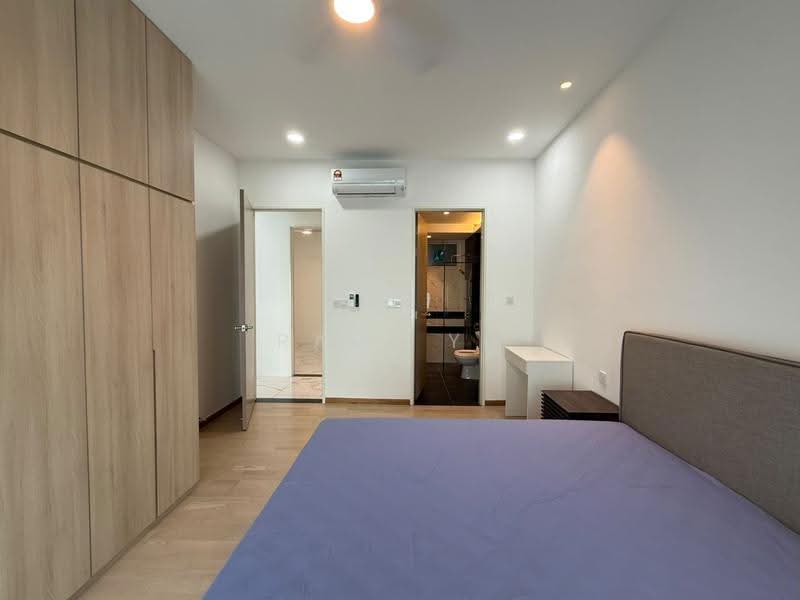 Kondominium untuk Disewa di QuayWest Residence - Rain Yu - Master Bedroom - PropertyGuru.com.my