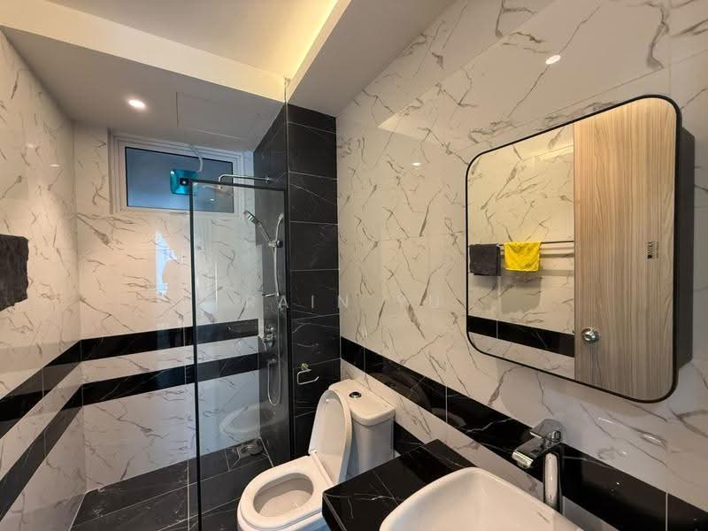 Kondominium untuk Disewa di QuayWest Residence - Rain Yu - Master Bathroom - PropertyGuru.com.my
