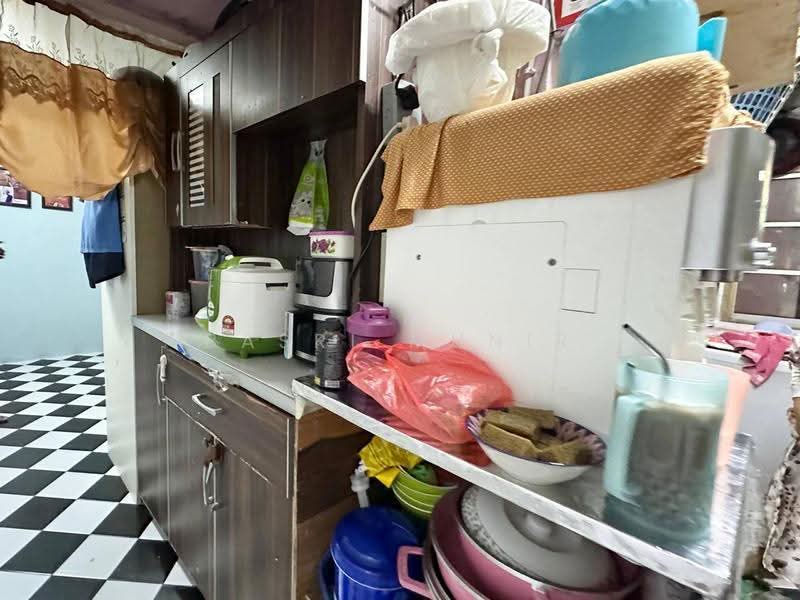 Rumah Flat untuk Dijual di Flat Pandan Jaya - Basri Munir - Kitchen - PropertyGuru.com.my
