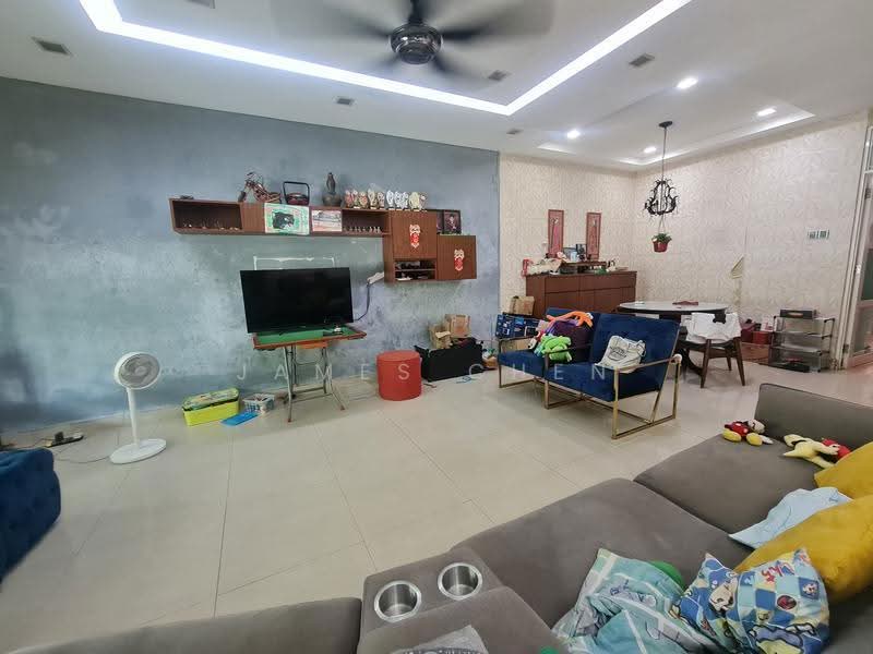 2-storey Terraced House for Sale in Bandar Kinrara (Selangor) - James Chen - Living Room - PropertyGuru.com.my