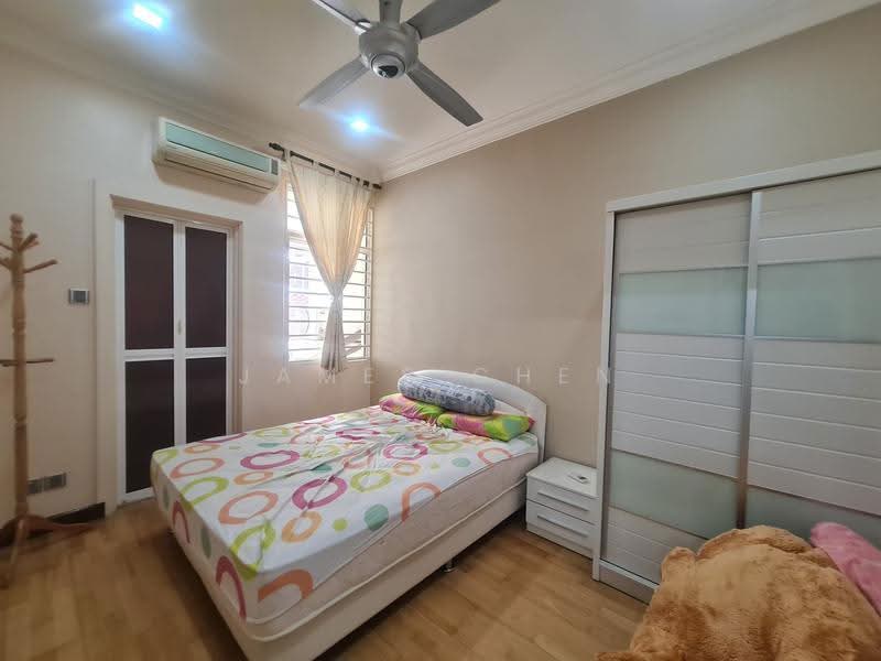 2-storey Terraced House for Sale in Bandar Kinrara (Selangor) - James Chen - Bedroom - PropertyGuru.com.my