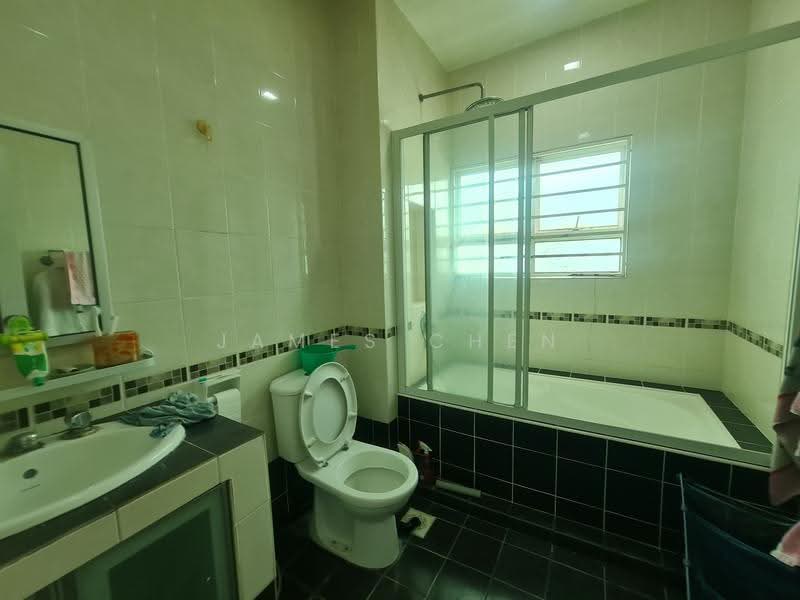 2-storey Terraced House for Sale in Bandar Kinrara (Selangor) - James Chen - Bathroom - PropertyGuru.com.my