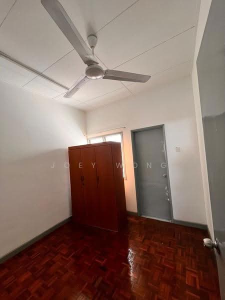 Rumah Teres 2-Tingkat untuk Disewa di Usj 12 (Subang Jaya) - Joey Wong - Bedroom - PropertyGuru.com.my
