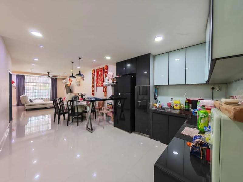 2-storey Terraced House for Sale in Taman Impian Emas (Skudai) - Queena Thye - Living Room - PropertyGuru.com.my