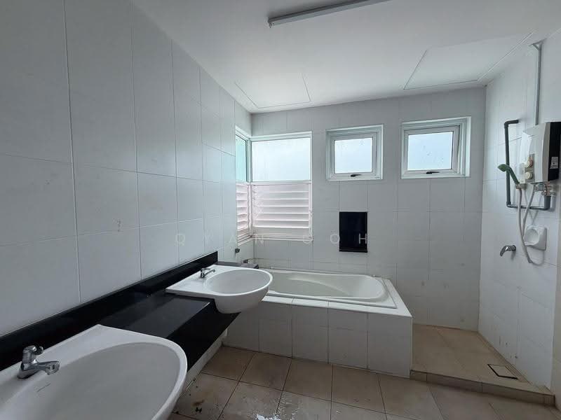 Rumah Teres 3-Tingkat untuk Dijual di Sungai Pinang (Jelutong) - Qyan Goh - Bathroom - PropertyGuru.com.my