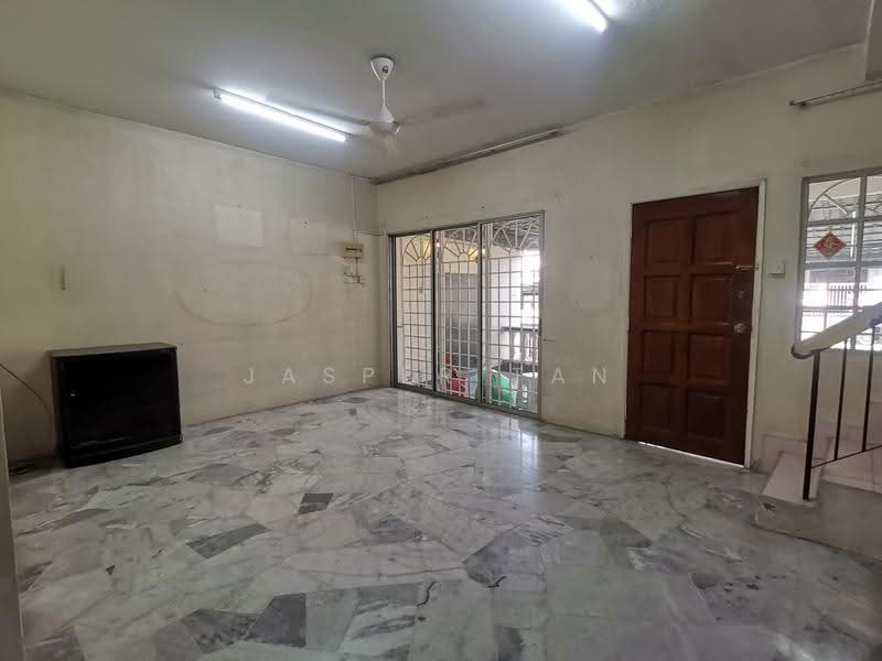2-storey Terraced House for Rent in Kajang (Selangor) - Jasper Tan - Living Room - PropertyGuru.com.my