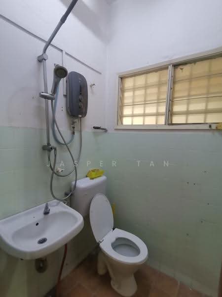 2-storey Terraced House for Rent in Kajang (Selangor) - Jasper Tan - Bathroom - PropertyGuru.com.my