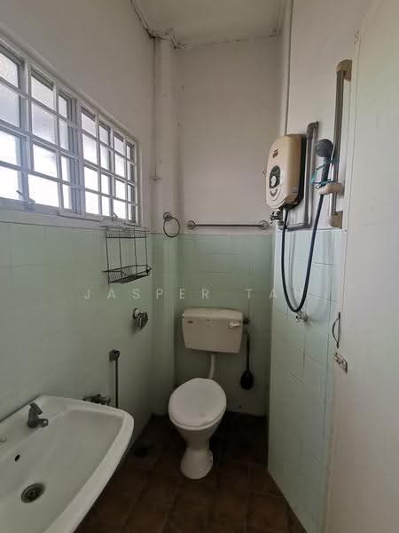 2-storey Terraced House for Rent in Kajang (Selangor) - Jasper Tan - Bathroom - PropertyGuru.com.my