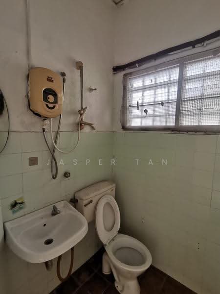 2-storey Terraced House for Rent in Kajang (Selangor) - Jasper Tan - Bathroom - PropertyGuru.com.my