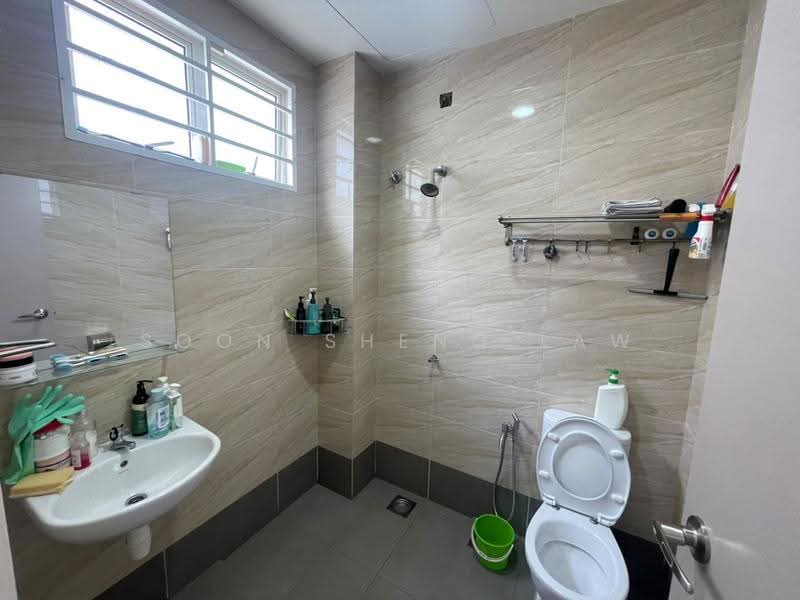 Rumah Teres 2-Tingkat untuk Dijual di Taman Semanja (Kajang) - Soon Sheng Law - Bathroom - PropertyGuru.com.my