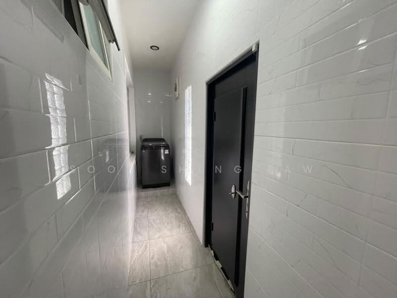 Rumah Teres 2-Tingkat untuk Dijual di Taman Semanja (Kajang) - Soon Sheng Law - Corridor - PropertyGuru.com.my