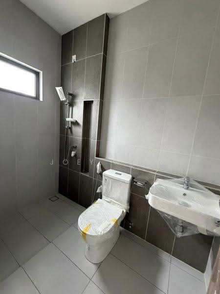 2-storey Terraced House for Sale in Bandar Kinrara Seksyen 8 (Bandar Kinrara) - Joey Wong - Bathroom - PropertyGuru.com.my