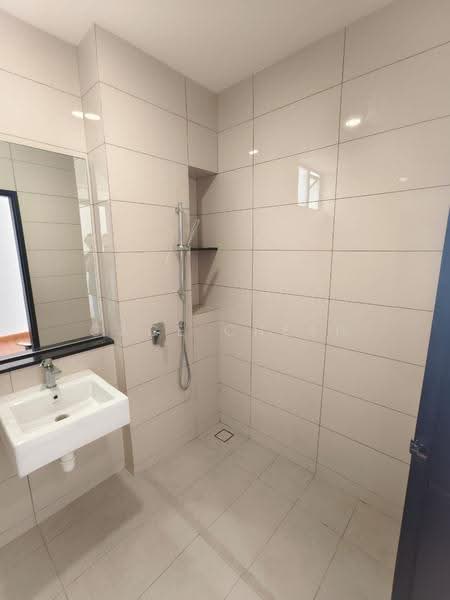 Rumah Teres untuk Disewa di Masai (Johor) - Cace Cheah - Bathroom - PropertyGuru.com.my