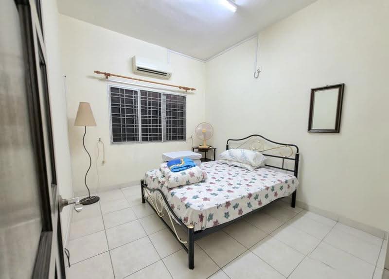Rumah Bandar untuk Dijual di Taman Lagenda Mas (Cheras) - Mike Lim - Bedroom - PropertyGuru.com.my