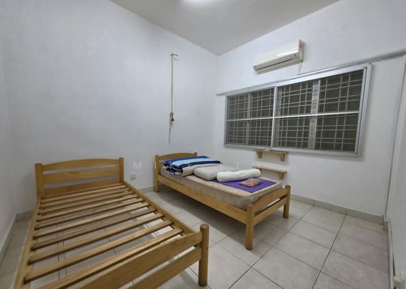 Rumah Bandar untuk Dijual di Taman Lagenda Mas (Cheras) - Mike Lim - Bedroom - PropertyGuru.com.my
