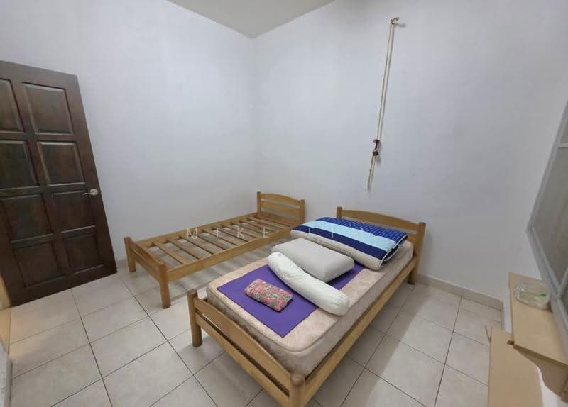 Rumah Bandar untuk Dijual di Taman Lagenda Mas (Cheras) - Mike Lim - Bedroom - PropertyGuru.com.my
