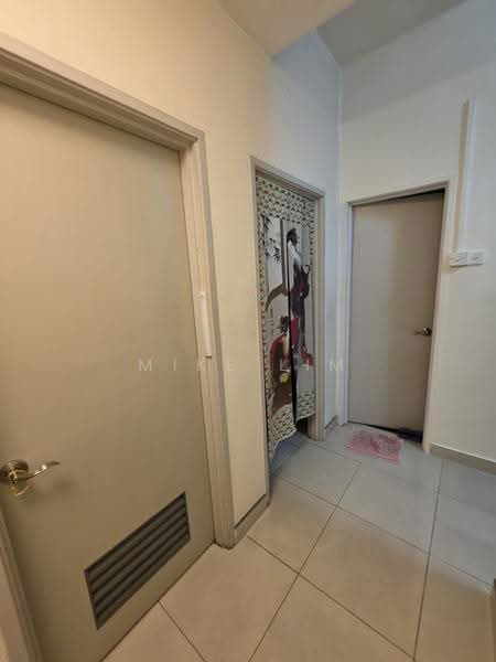 Rumah Bandar untuk Dijual di Taman Lagenda Mas (Cheras) - Mike Lim - Corridor - PropertyGuru.com.my