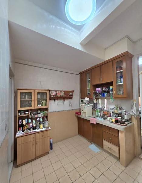 Rumah Bandar untuk Dijual di Taman Lagenda Mas (Cheras) - Mike Lim - Kitchen - PropertyGuru.com.my