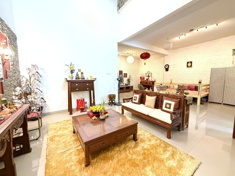Rumah Berkembar untuk Dijual di Taman Vista Mutiara (Bandar Sungai Long) - Kew . - Living Room - PropertyGuru.com.my