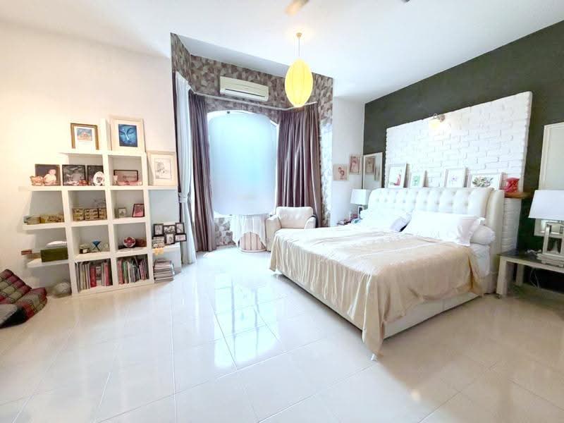 Rumah Berkembar untuk Dijual di Taman Vista Mutiara (Bandar Sungai Long) - Kew . - Bedroom - PropertyGuru.com.my