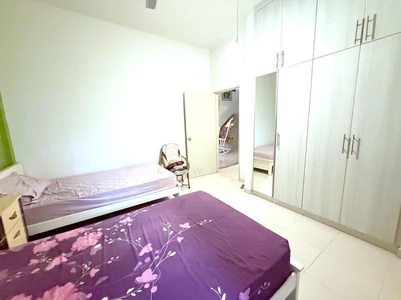 Rumah Berkembar untuk Dijual di Taman Vista Mutiara (Bandar Sungai Long) - Kew . - Bedroom - PropertyGuru.com.my