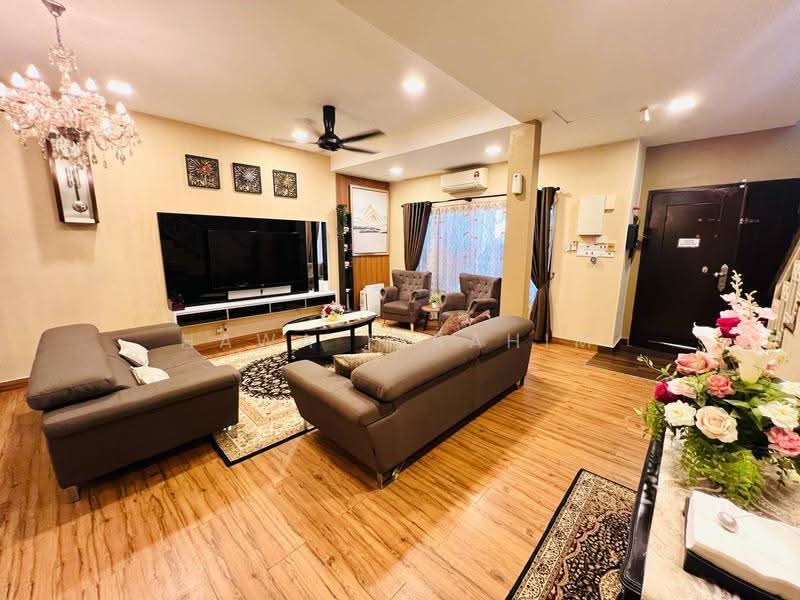 Rumah Teres 2-Tingkat untuk Dijual di Kota Damansara (Petaling Jaya) - Hawa Ibrahim - Living Room - PropertyGuru.com.my