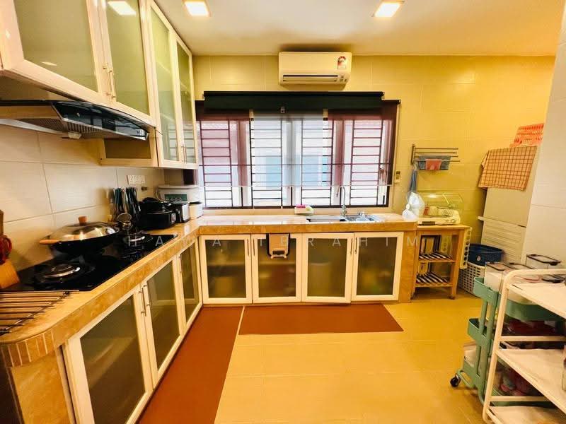 Rumah Teres 2-Tingkat untuk Dijual di Kota Damansara (Petaling Jaya) - Hawa Ibrahim - Kitchen - PropertyGuru.com.my