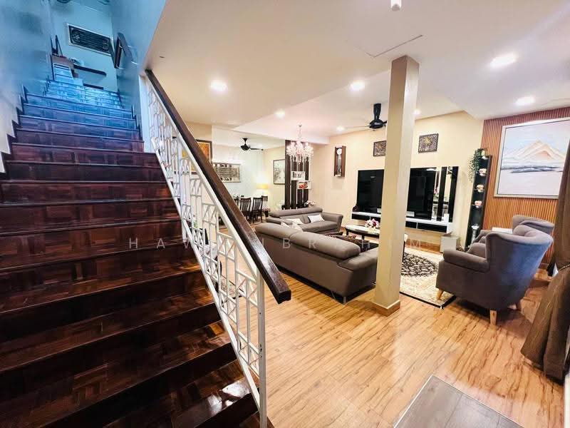 Rumah Teres 2-Tingkat untuk Dijual di Kota Damansara (Petaling Jaya) - Hawa Ibrahim - Living Room - PropertyGuru.com.my