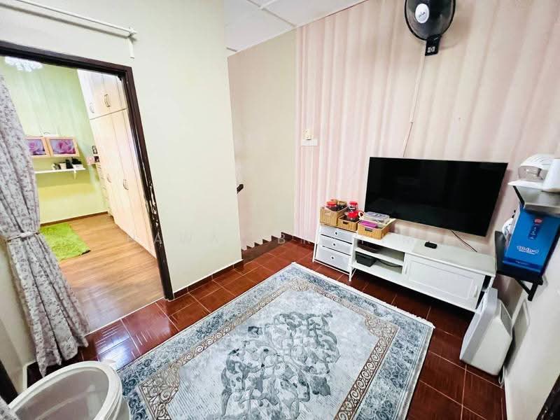 Rumah Teres 2-Tingkat untuk Dijual di Kota Damansara (Petaling Jaya) - Hawa Ibrahim - Living Room - PropertyGuru.com.my