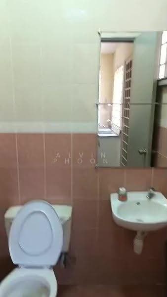 2.5-storey Terraced House for Rent in BANDAR PUCHONG JAYA (Puchong) - Alvin Phoon - Bathroom - PropertyGuru.com.my