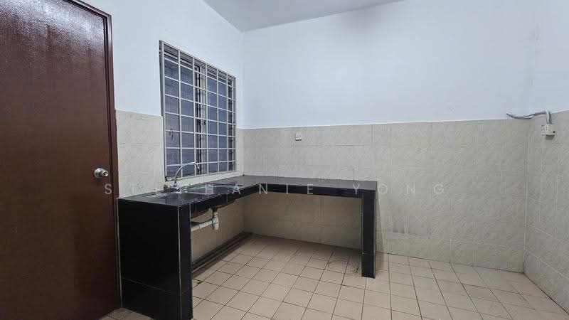 Rumah Teres 2-Tingkat untuk Disewa di Kota Kinabalu (Sabah) - Stephanie Yong - Kitchen - PropertyGuru.com.my