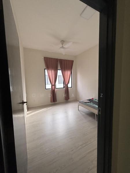 2-storey Terraced House for Sale in Klang (Selangor) - Mohd Hafiez - Bedroom2 - PropertyGuru.com.my