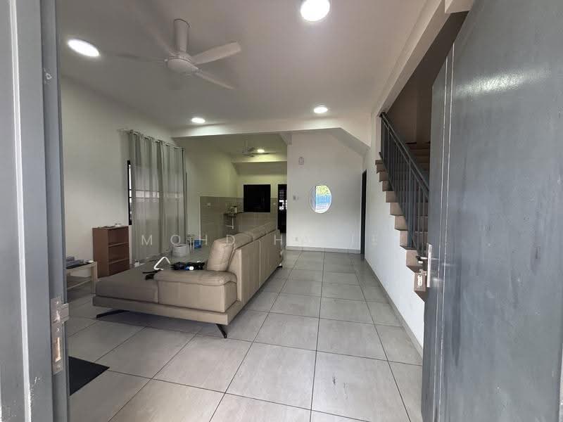2-storey Terraced House for Sale in Klang (Selangor) - Mohd Hafiez - Living Room - PropertyGuru.com.my