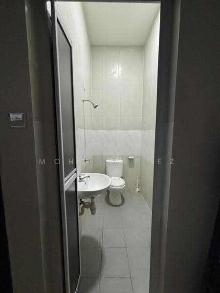 2-storey Terraced House for Sale in Klang (Selangor) - Mohd Hafiez - Bathroom Ground Floor - PropertyGuru.com.my