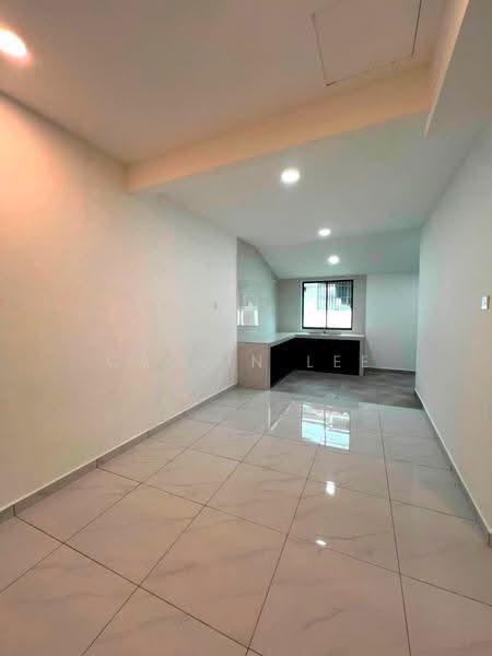 1-storey Terraced House for Sale in Taman Johor Jaya (Johor Bahru) - Calvin Lee - Kitchen - PropertyGuru.com.my