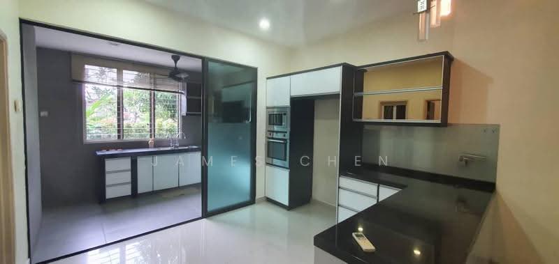 Rumah Teres untuk Disewa di Bandar Kinrara Seksyen 5 (Bandar Kinrara) - James Chen - Kitchen - PropertyGuru.com.my