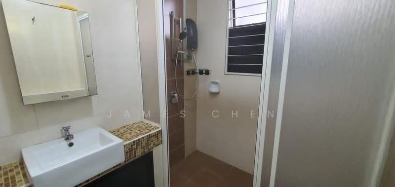 Rumah Teres untuk Disewa di Bandar Kinrara Seksyen 5 (Bandar Kinrara) - James Chen - Bathroom - PropertyGuru.com.my