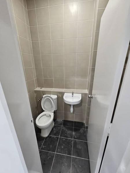 Pangsapuri untuk Disewa di Opal - Ethan Chin - Bathroom - PropertyGuru.com.my
