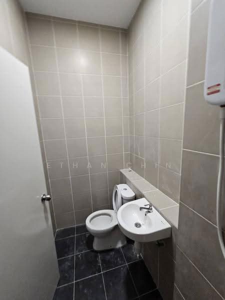 Pangsapuri untuk Disewa di Opal - Ethan Chin - Bathroom - PropertyGuru.com.my