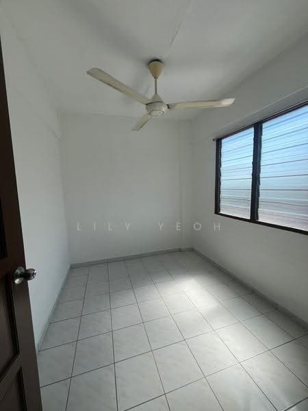 Rumah Flat untuk Disewa di Taman Seri Berembang - LILY YEOH - Bedroom - PropertyGuru.com.my
