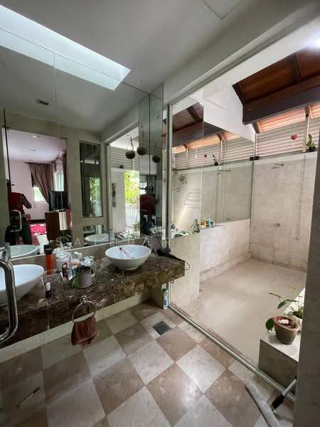 Rumah Berkembar untuk Disewa di Desa Sri Hartamas (Sri Hartamas) - Aizat Saifulrullah - Bathroom - PropertyGuru.com.my