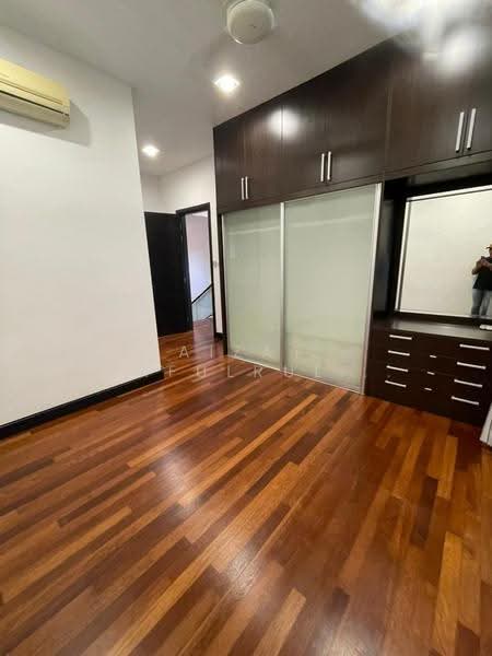 Semi-Detached House for Rent in Desa Sri Hartamas (Sri Hartamas) - Aizat Saifulrullah - Bedroom - PropertyGuru.com.my