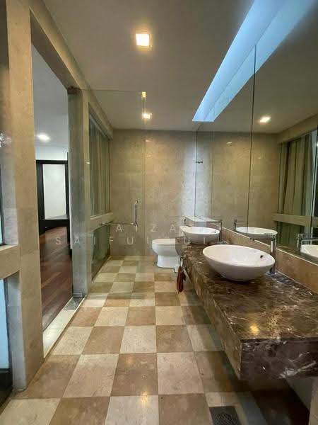 Semi-Detached House for Rent in Desa Sri Hartamas (Sri Hartamas) - Aizat Saifulrullah - Bathroom - PropertyGuru.com.my