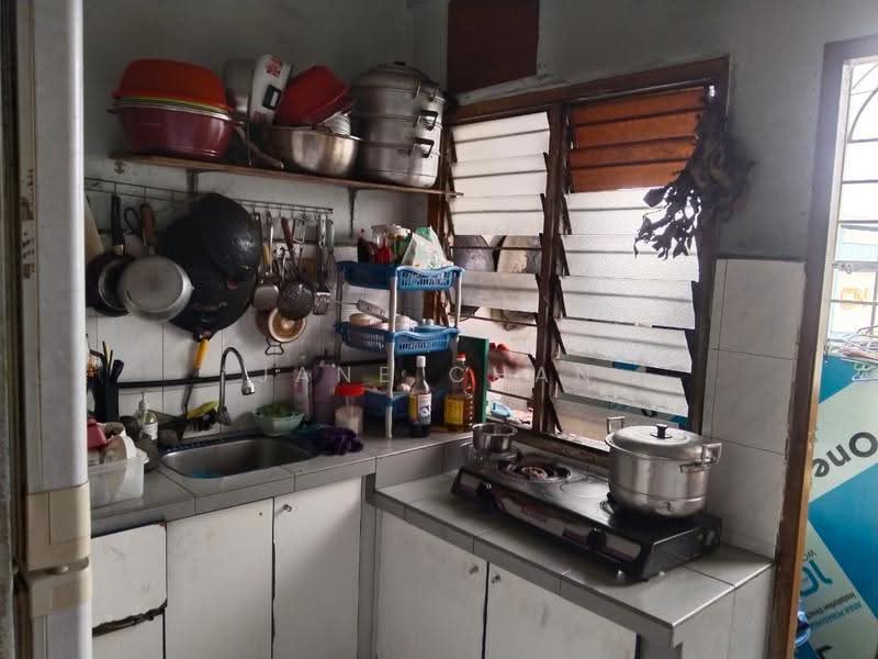 Pangsapuri untuk Dijual di Pangsapuri Seri Jasa - Jane Chan - Kitchen - PropertyGuru.com.my