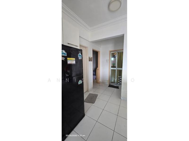 Kondominium untuk Dijual di First Residence (Residensi Unggul) - Annissa Yeo - Corridor - PropertyGuru.com.my