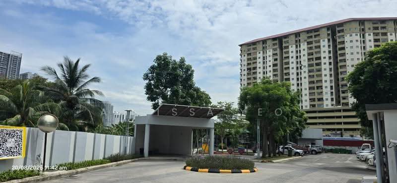 Kondominium untuk Dijual di First Residence (Residensi Unggul) - Annissa Yeo - Exterior - PropertyGuru.com.my
