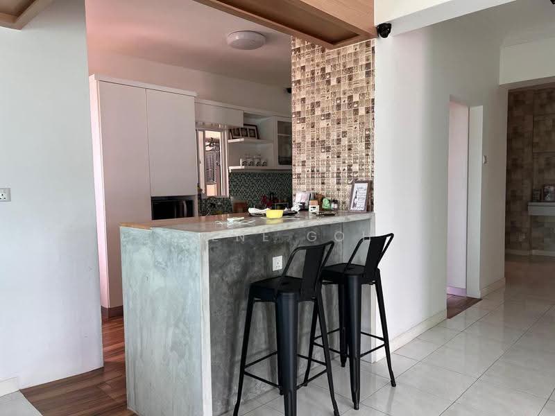 Kondominium untuk Dijual di Gold Coast Resort Condominium - Irene Goh - Kitchen - PropertyGuru.com.my