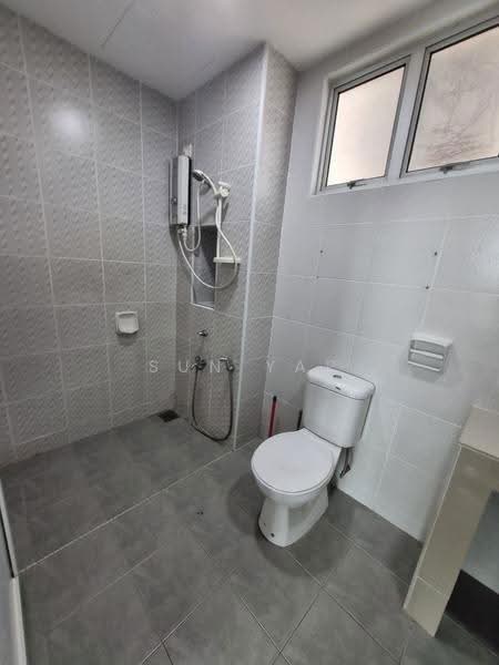 Apartment for Rent at Austin Suites (Permata Austin) - Sun Yap - Bathroom - PropertyGuru.com.my
