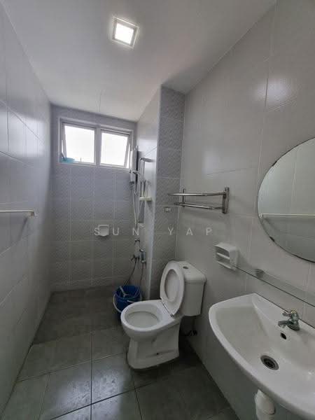 Apartment for Rent at Austin Suites (Permata Austin) - Sun Yap - Bathroom - PropertyGuru.com.my